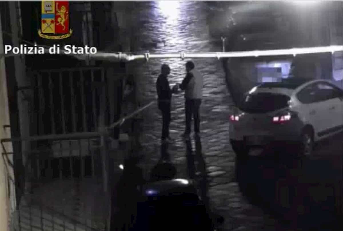 Spacciatori professionali non resteranno più impuniti: galera al secondo arresto, anche se piccole dosi