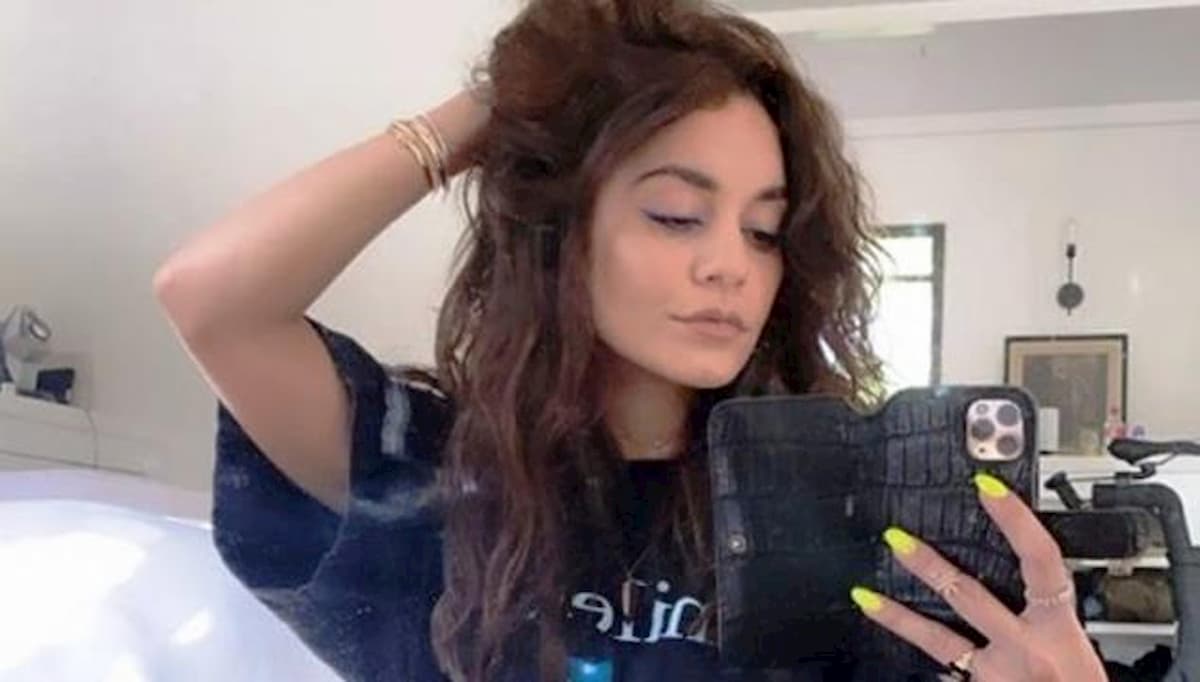 Coronavirus, Vanessa Hudgens: "Quarantena? Una cavolata...". Chiara Ferragni le replica