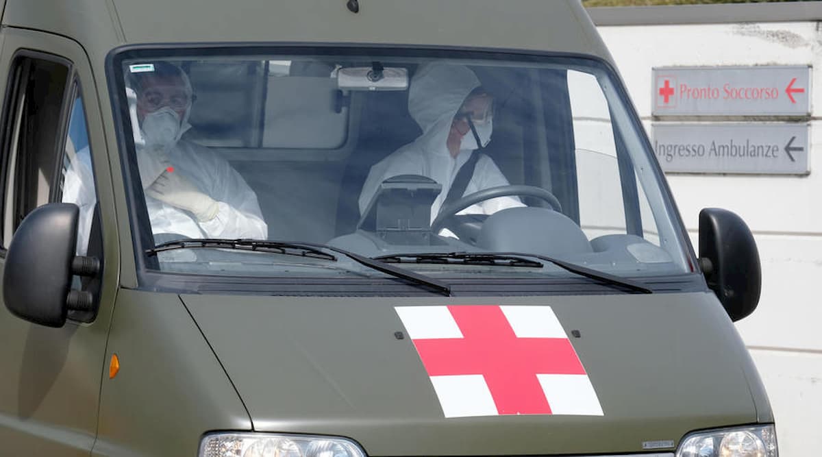 Coronavirus, il medico: "Come in guerra: si cerca di salvare solo chi ce la può fare"