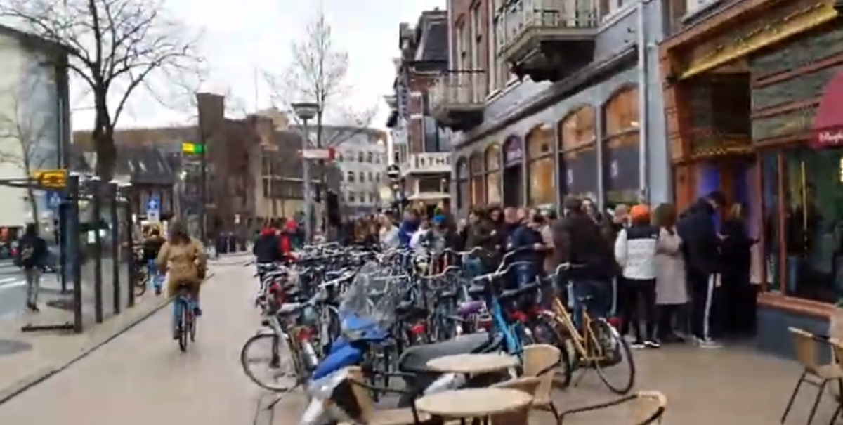Coronavirus in Olanda, code ai coffee shop dopo annuncio chiusura
