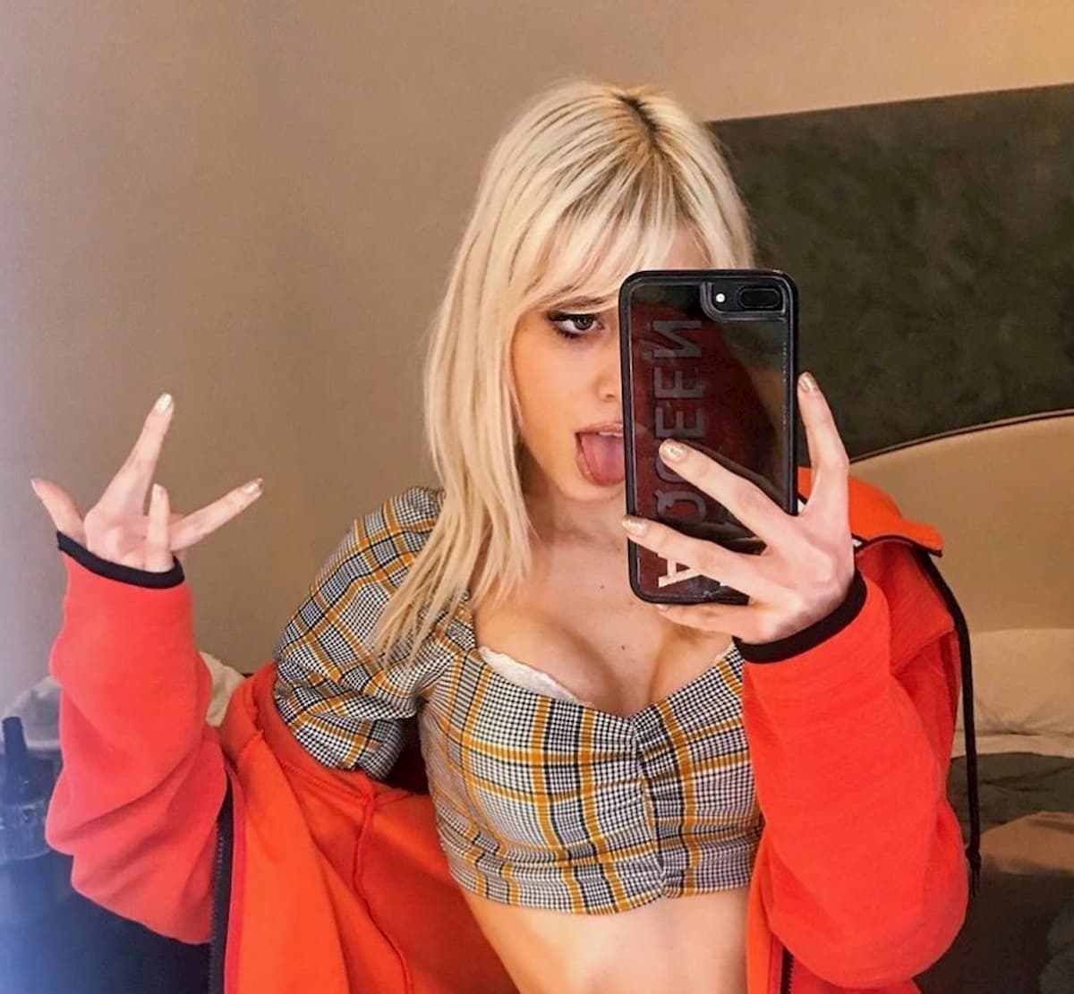 Grande Fratello Vip, Asia Valente ci ricasca: dà del "down" ad un concorrente