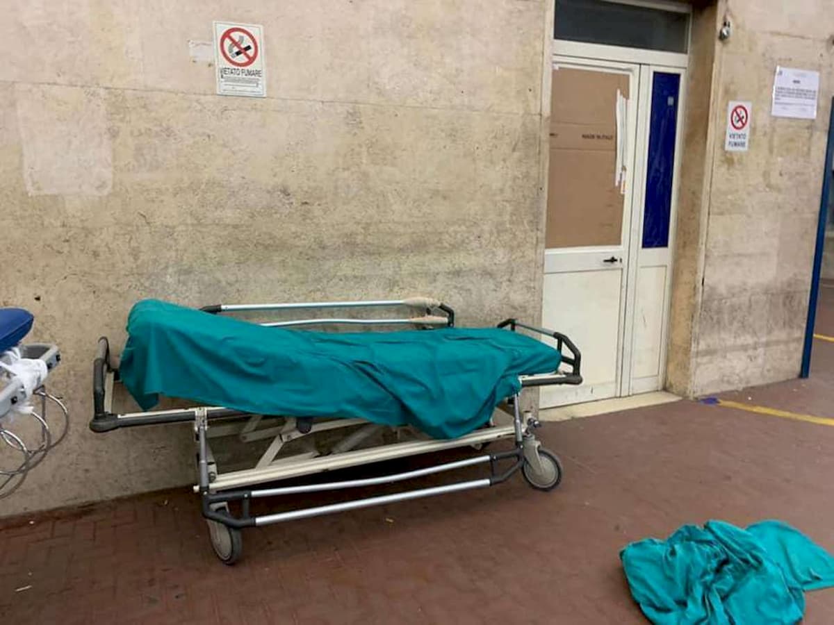 Irina, morta mentre gli amici di Ugo Russo devastavano il pronto soccorso. Ammazzata dal compagno