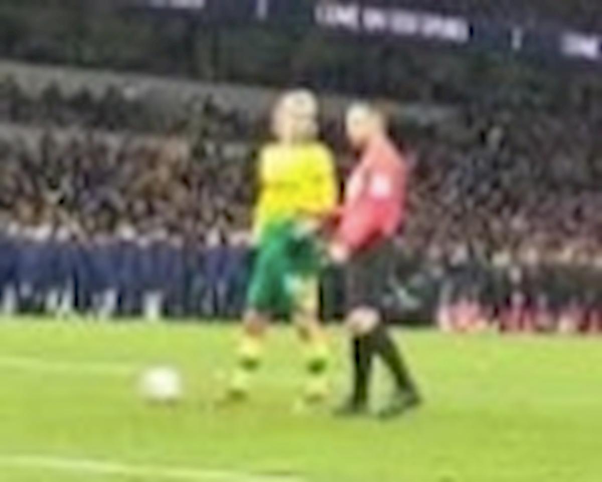 Todd Cantwell e il rigore arrogante, così ha eliminato il Tottenham di Mourinho