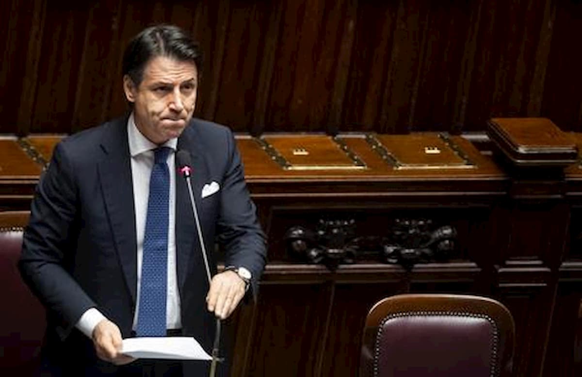 Coronavirus, in arrivo la manovra d'emergenza: dai congedi speciali agli alberghi requisiti