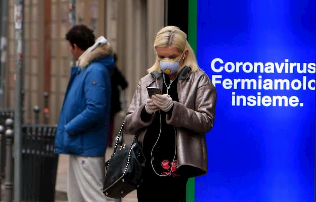 Lombardia, che analizza gli spostamenti usando i dati di Vodafone e Tim, alla possibilità che vengano tracciati tutti i contatti dei malati di Covid-19