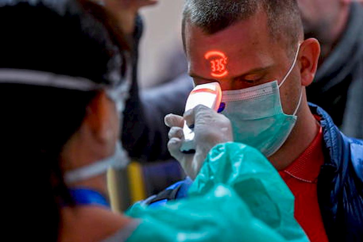 Coronavirus, la guida Oms per evitare lo stigma: "Non parlate di casi sospetti e virus cinese"