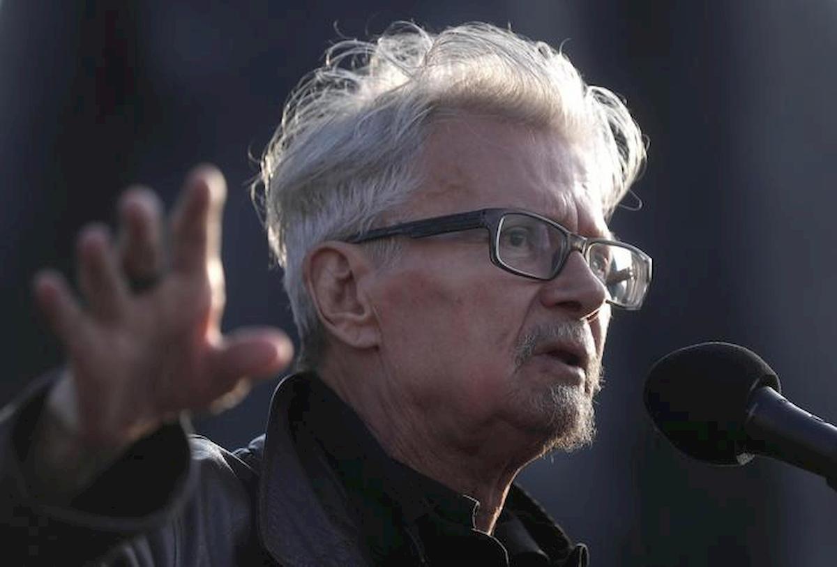 Eduard Limonov è morto: scrittore e attivista russo anti-Putin, fondò il partito nazional-bolscevico