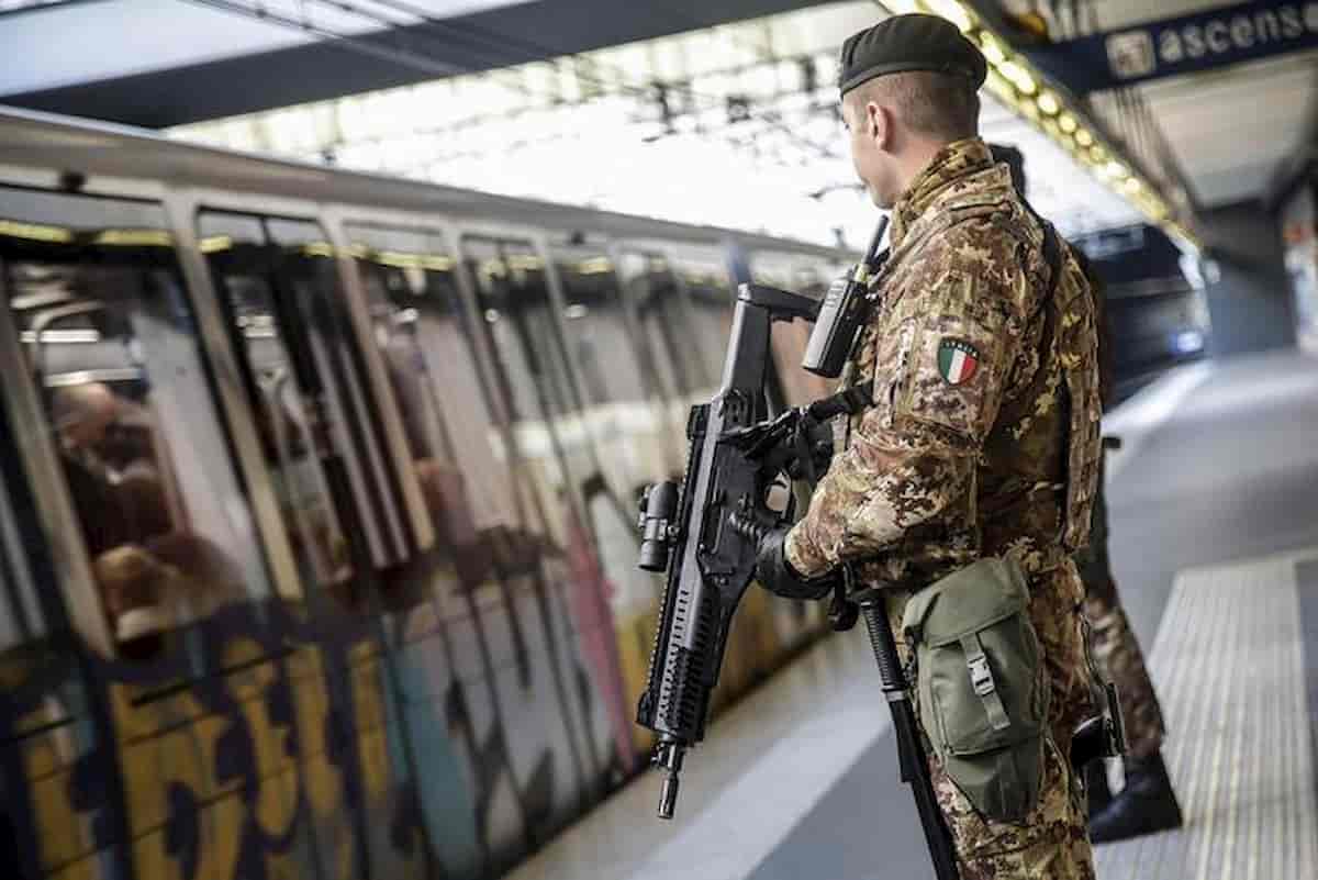 Coronavirus Italia, Esercito per strada. Parla il militare: "Non abbiate paura, siamo con voi, non contro di voi"