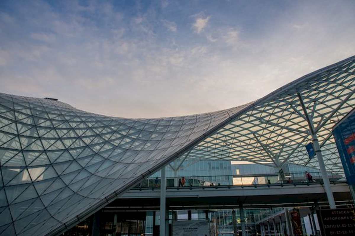 Coronavirus, niente ospedale Fiera Milano come Wuhan. Fontana: "Protezione civile non è in grado"