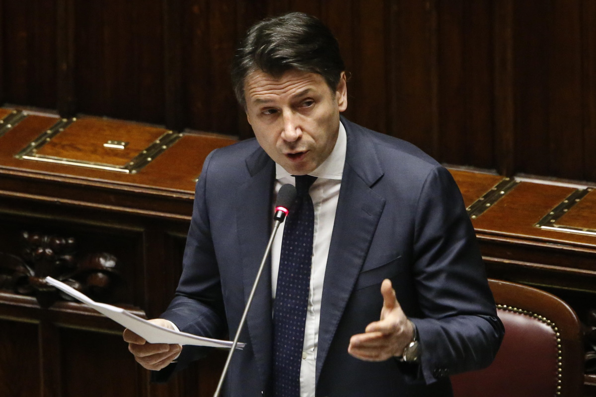 Coronavirus, Conte annuncia nuovo decreto da 25 miliardi per lavoratori