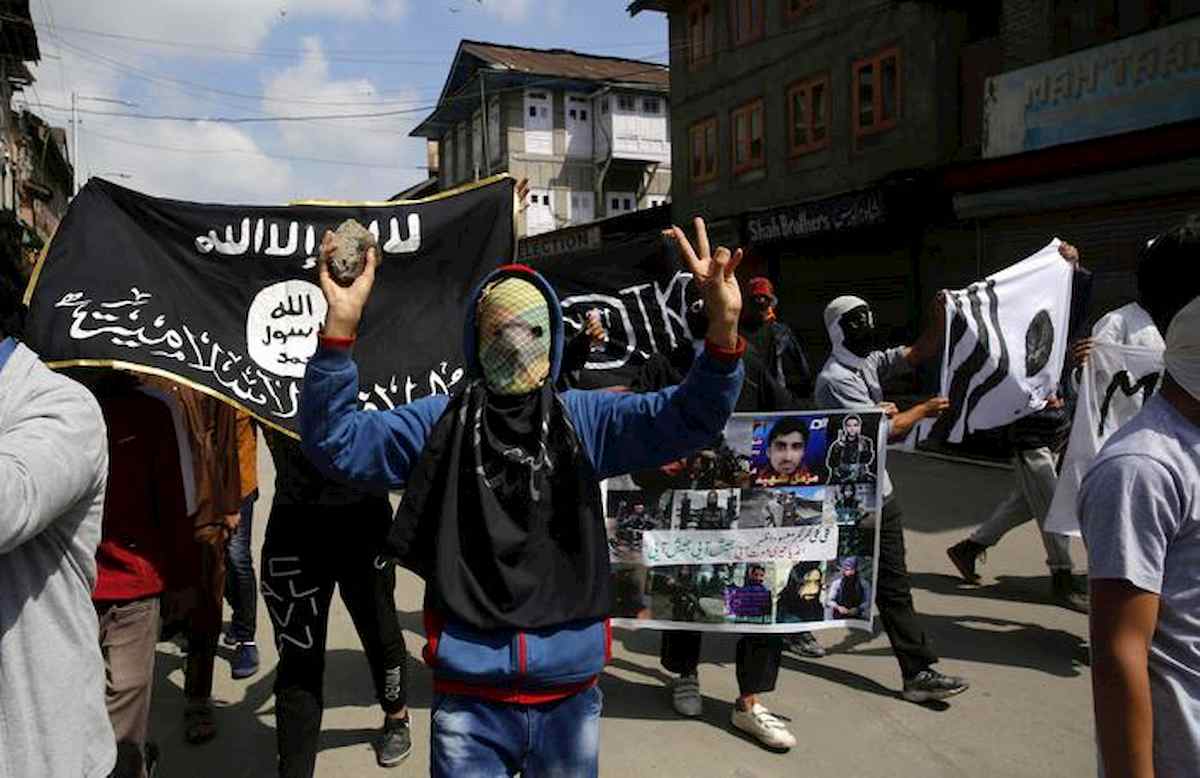 Coronavirus, per l'Isis è "un flagello di Dio che punisce gli infedeli"