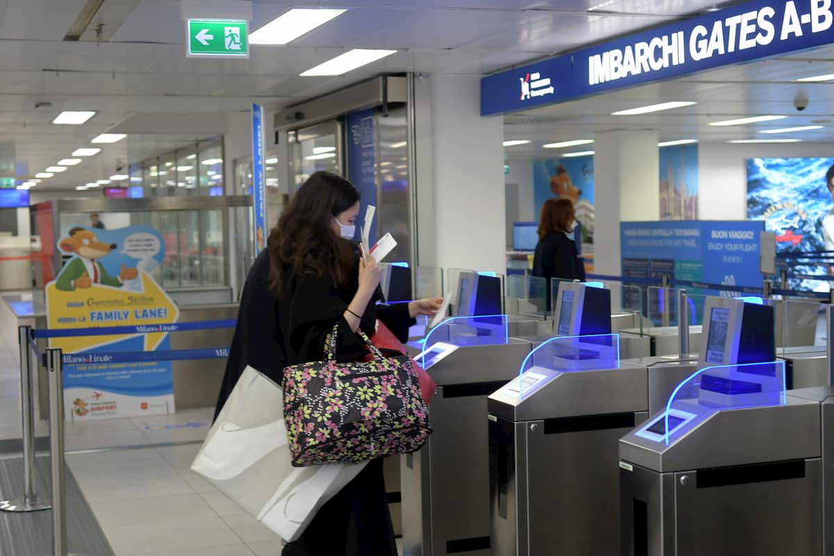 Coronavirus, a Milano chiude l'aeroporto di Linate. Voli dirottati a Malpensa