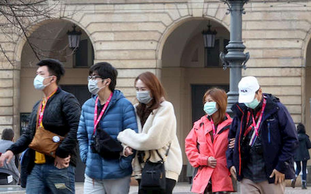 coronavirus mascherine foto ansa