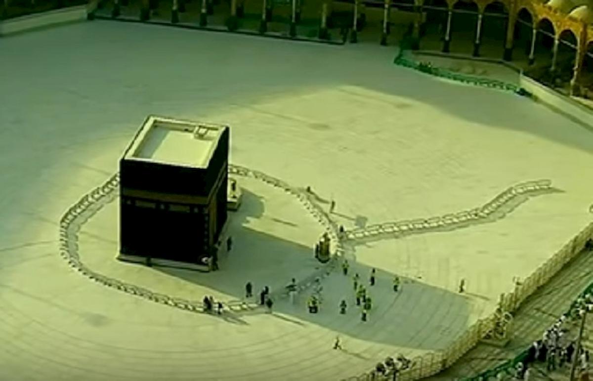 la mecca deserta coronavirus