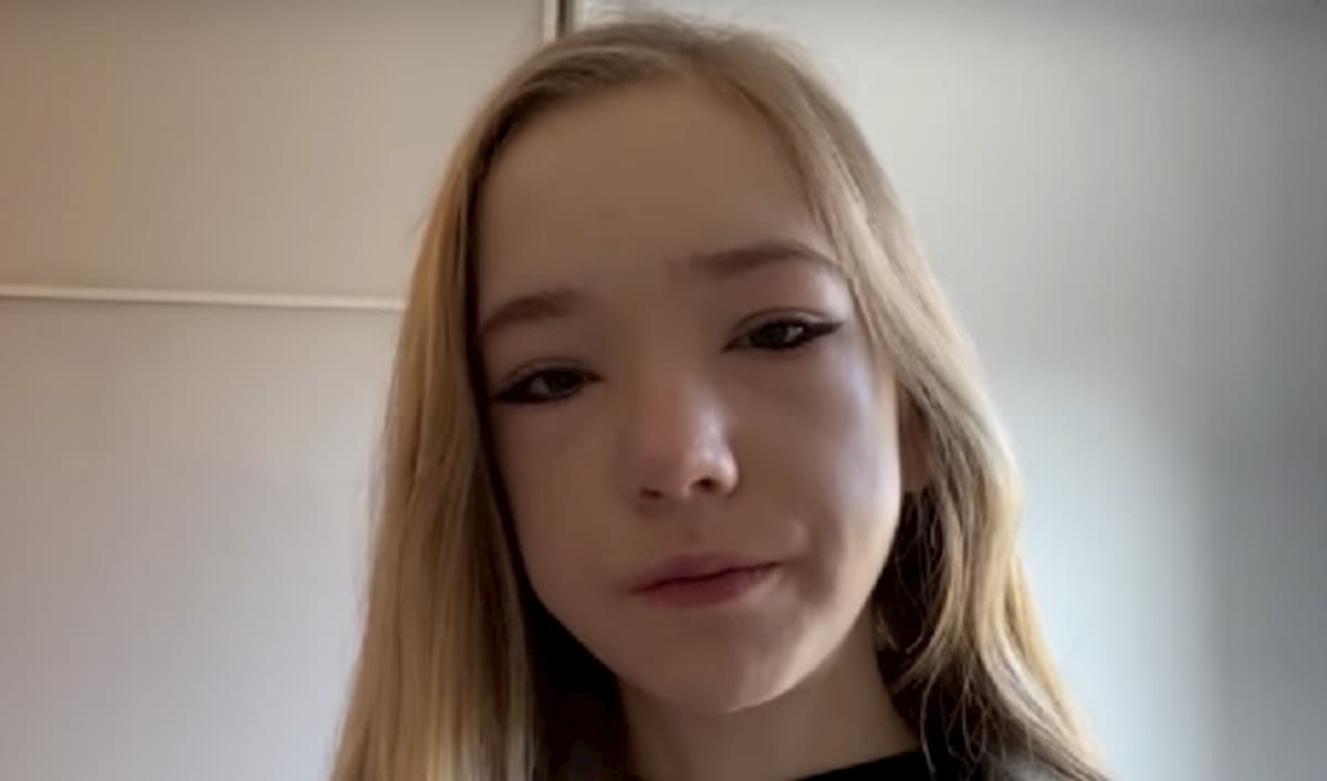 Naomi Seibt, l'anti Greta Thunberg. Al peggio non c'è mai fine