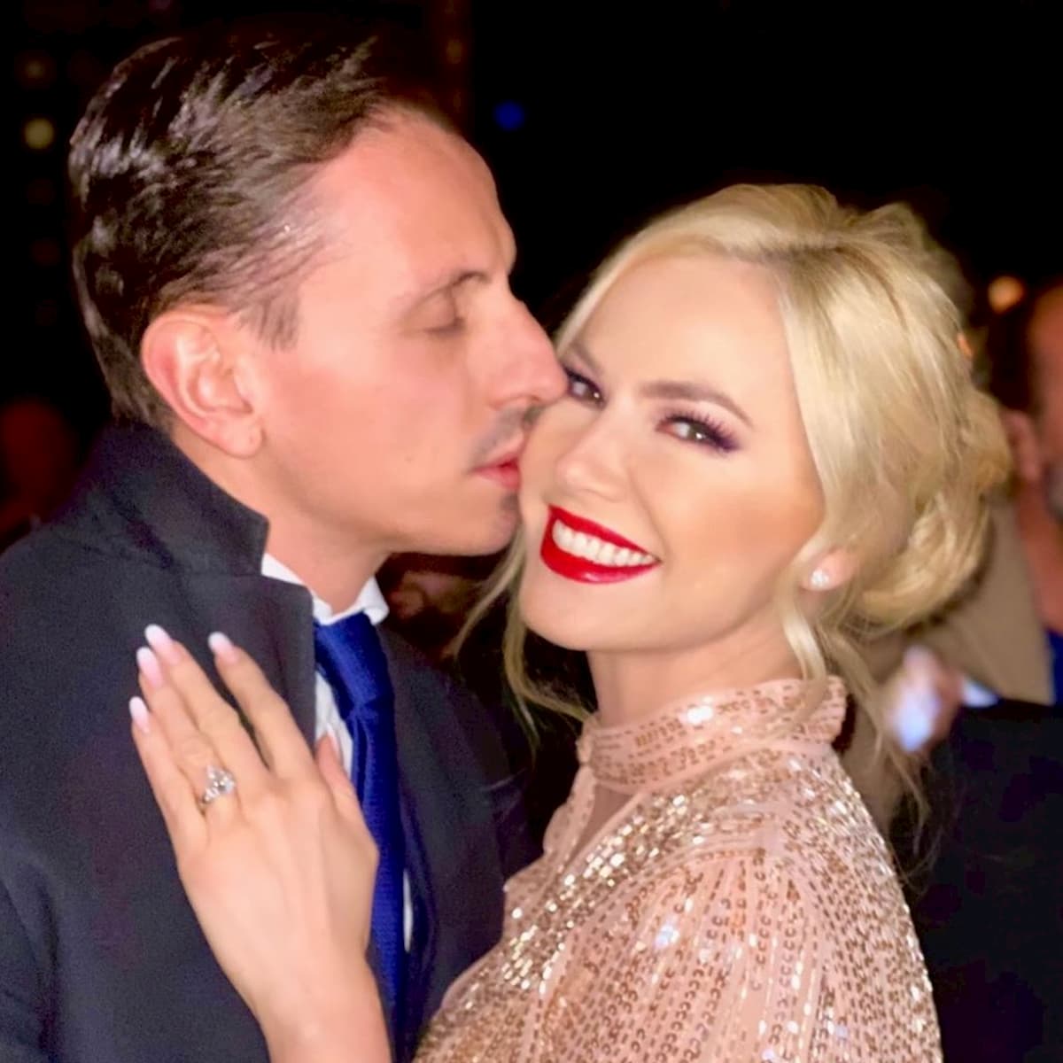 Federica Panicucci sposa Marco Bacini. "E' lui la mia metà del cielo"