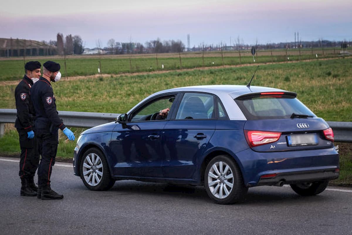 Coronavirus, lasciano Parma per andare a Madrid in vacanza: denunciati