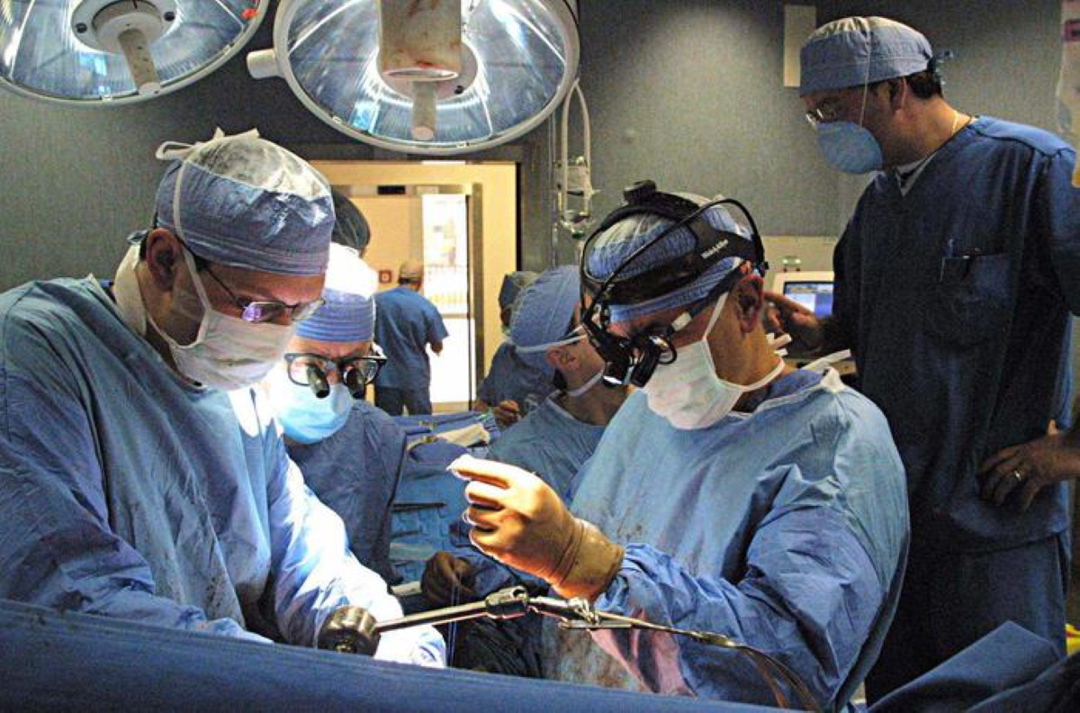 Aosta, nasconde sintomi coronavirus per operazione e contagia medici