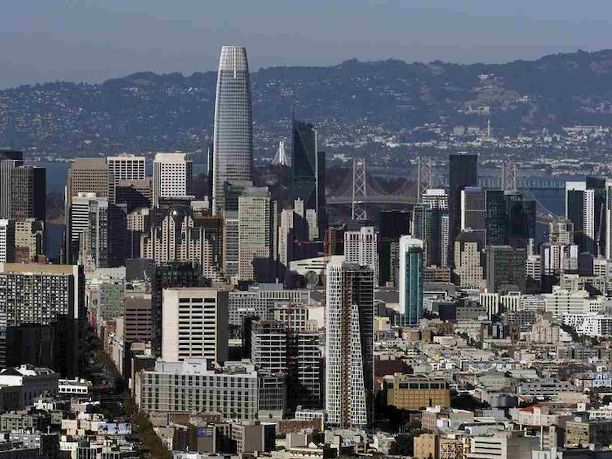 Coronavirus, California dichiara stato di emergenza. Nave bloccata dinanzi al porto di San Francisco