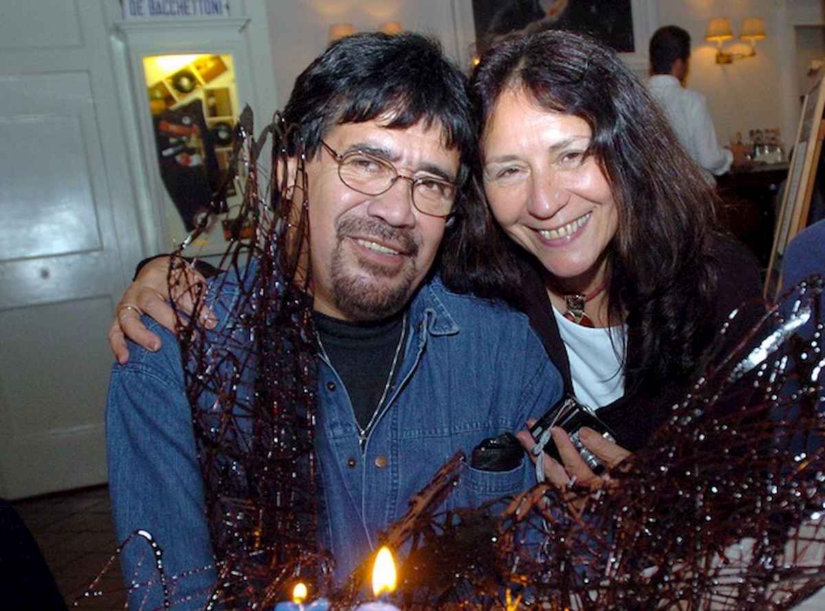 Coronavirus, Luis Sepulveda e la moglie contagiati. Lo scrittore e la poetessa ricoverati in Spagna