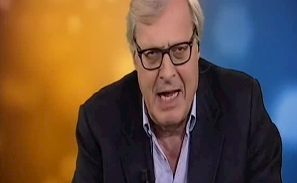 Coronavirus, Sgarbi: "Conte ha rotto, basta annunci da pompe funebri o libro Cuore"