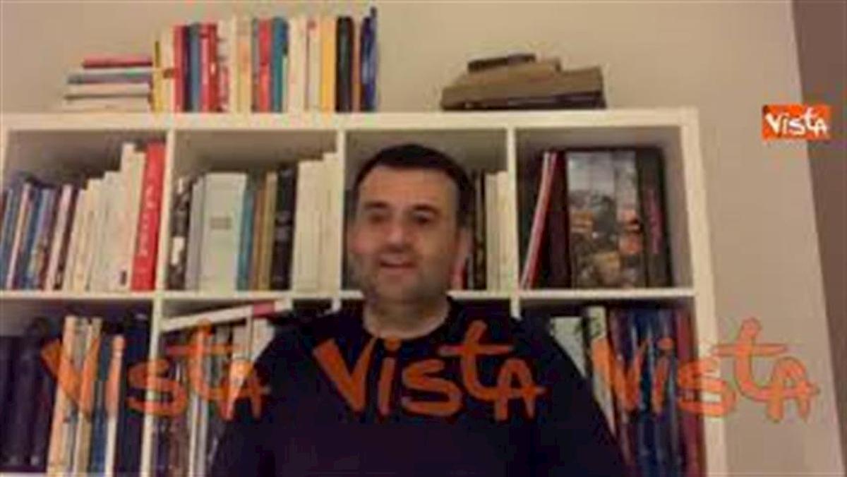 Coronavirus, il sindaco di Bari: "Multata una persona che andava a fare pelose. Vi pare normale?"