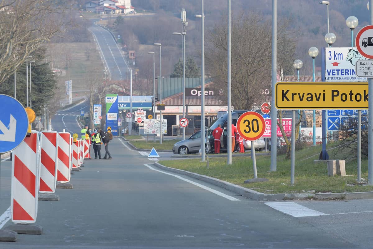 La Slovenia respinge i Tir italiani. Ormai è un "tappo": confini Croazia e Ungheria blindati contro di noi