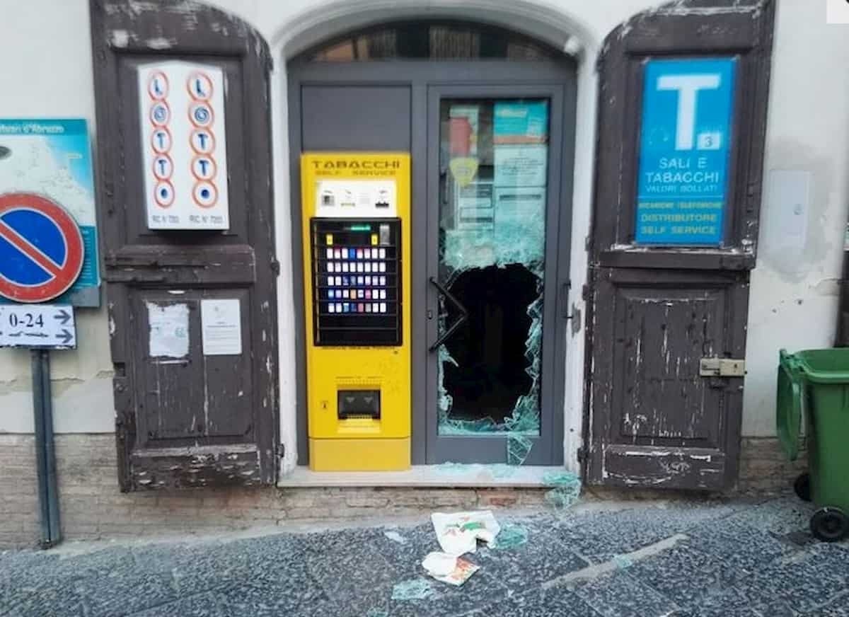 Coronavirus, le tabaccherie potranno rimanere chiuse o aperte con orari ridotti