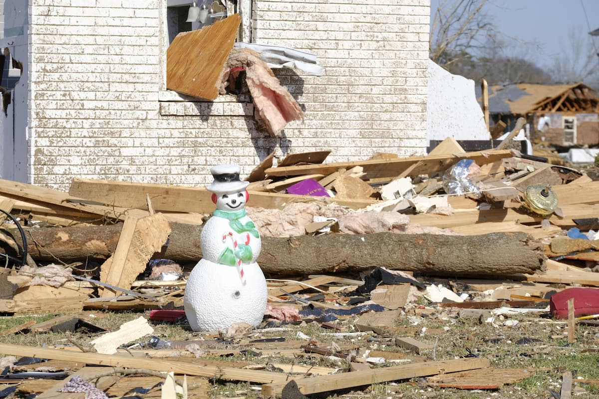 Tornado in Tennesse: 25 morti, 50mila senza luce. Disagi per il Super Tuesday VIDEO
