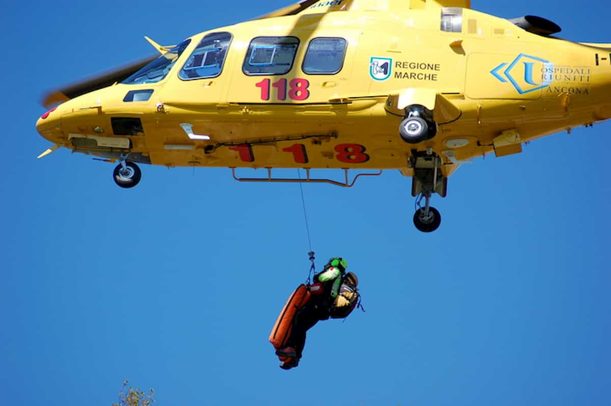 Crocetta del Montello (Treviso): bambina di 2 anni, non vista dai genitori, cade in canale e muore