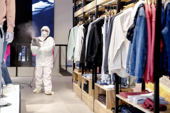 Coronavirus Italia, quando finirà? L'esperto: 3 anni almeno. Prima del vaccino: tenere le distanze