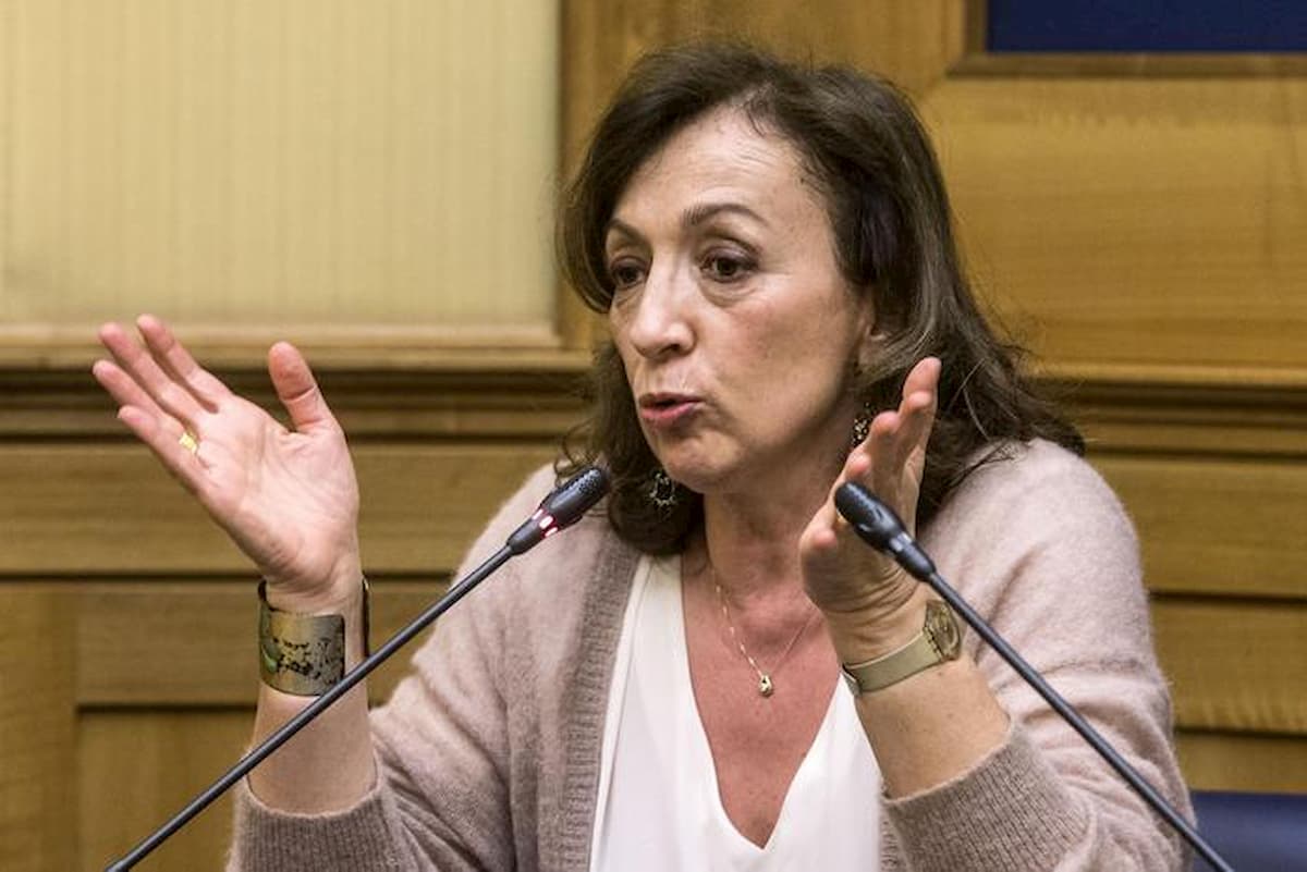 Fase 2, Sandra Zampa (sottosegr. Salute): "Ho discusso con Speranza per abolire l'autocertificazione"