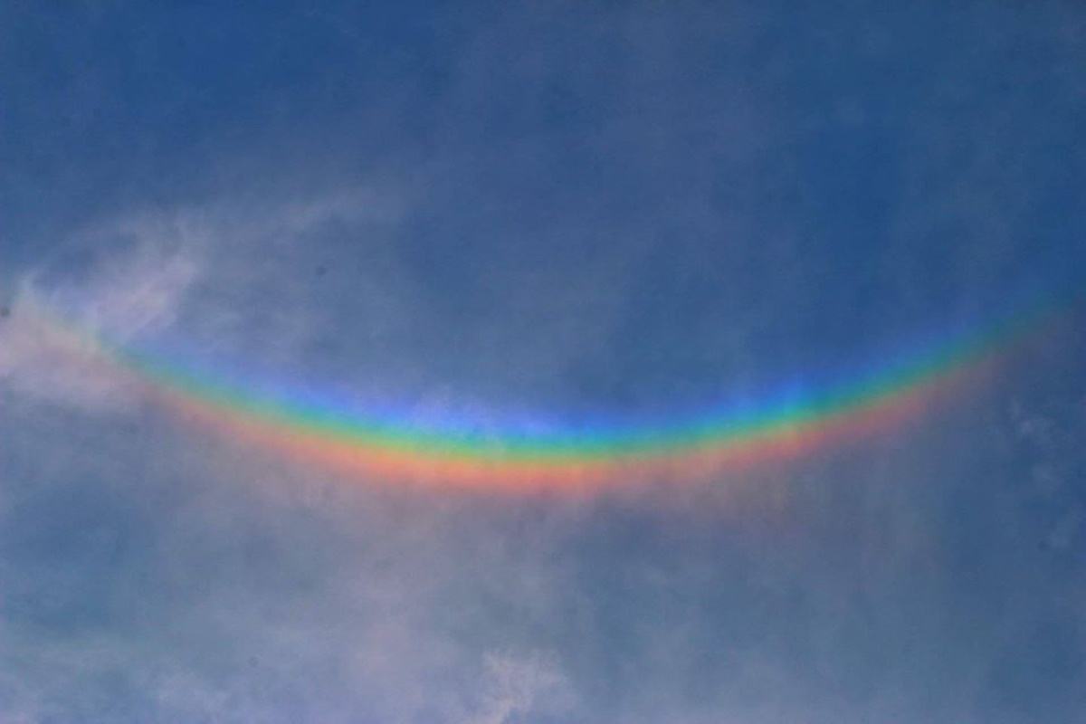 Arcobaleno rovesciato, cos'è e come si forma nel cielo