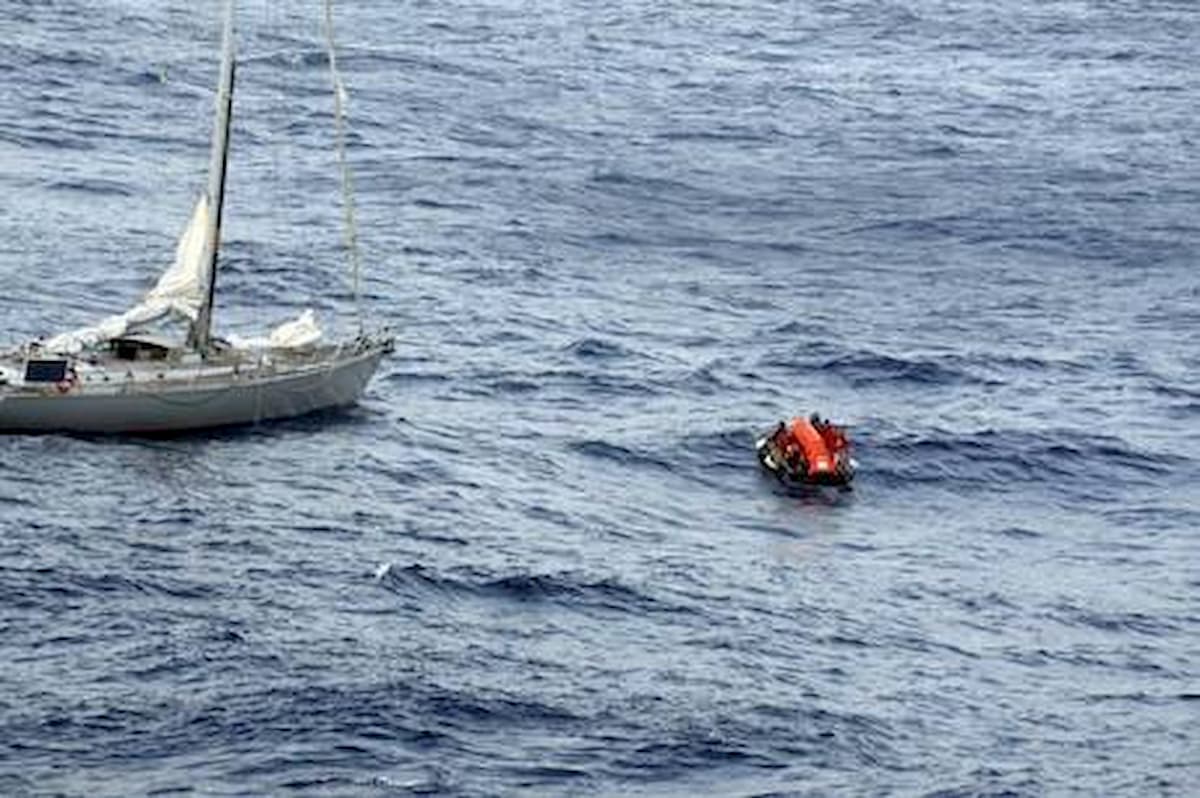 Da Gran Canaria ad Antigua in barca da solo a 72 anni: l'impresa di un pensionato inglese