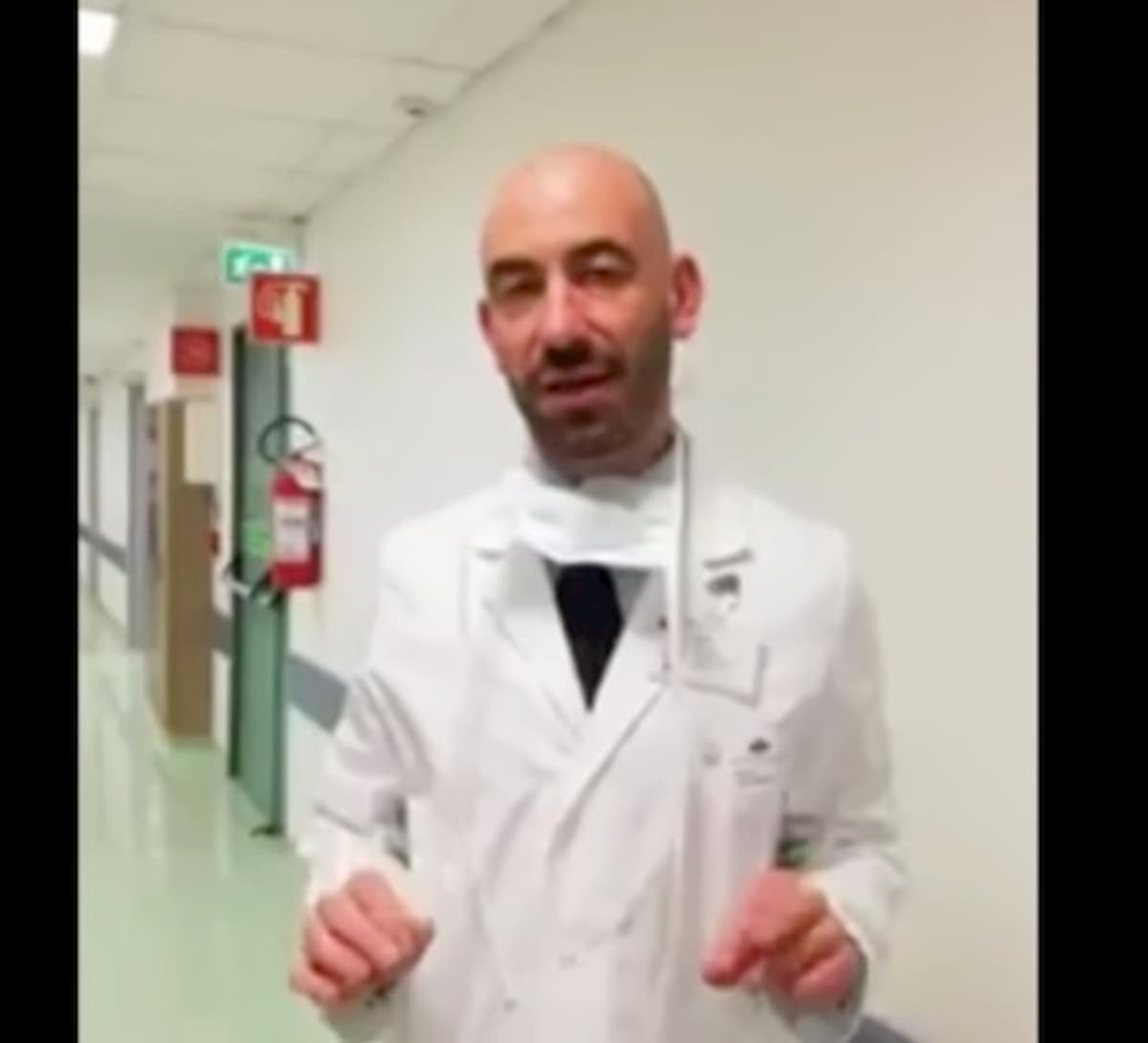 Coronavirus, come si trasmette il contagio. Il video esplicativo dell'infettivologo