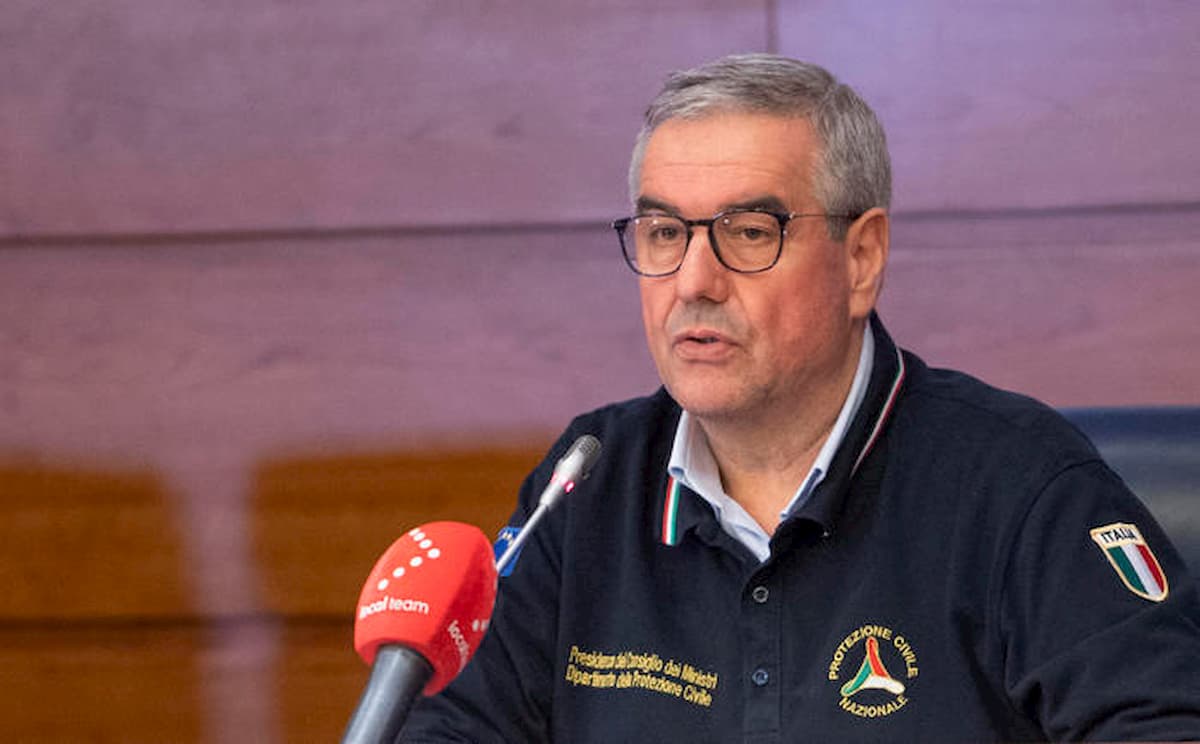 Bollettino Protezione Civile, stop a conferenze giornaliere. Borrelli: "Dati saranno online"