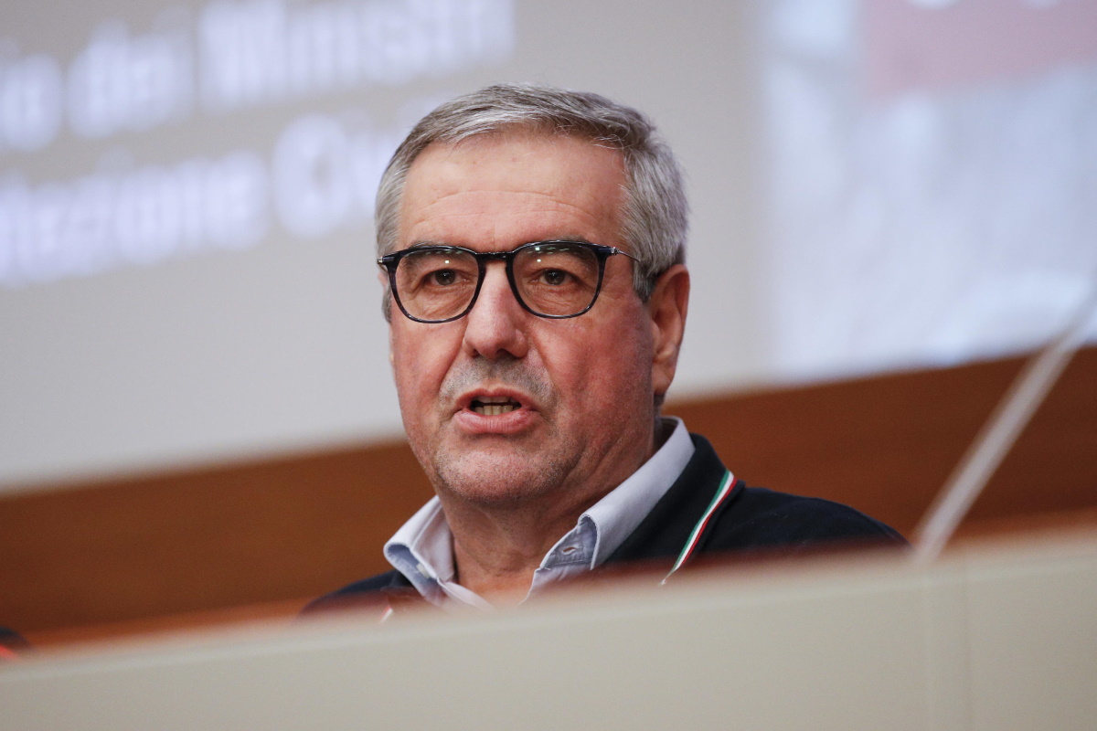 Coronavirus Italia bollettino 15 aprile: calano ricoverati in terapia intensiva