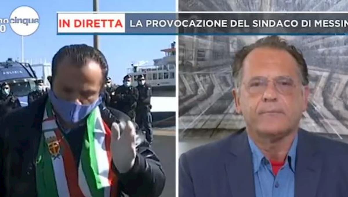 Mattino 5, Cecchi Paone a Cateno De Luca: "Delirante e narcisista". Il sindaco: "Buffoncello"