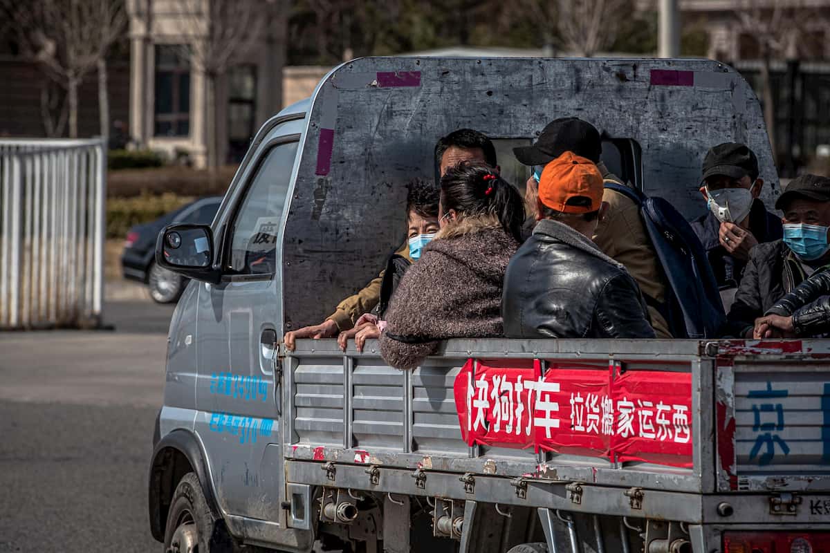 Coronavirus, in Cina primo giorno a decessi zero. A Wuhan aperto il 90% delle imprese