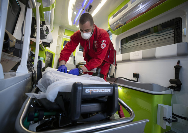 coronavirus foto ansa