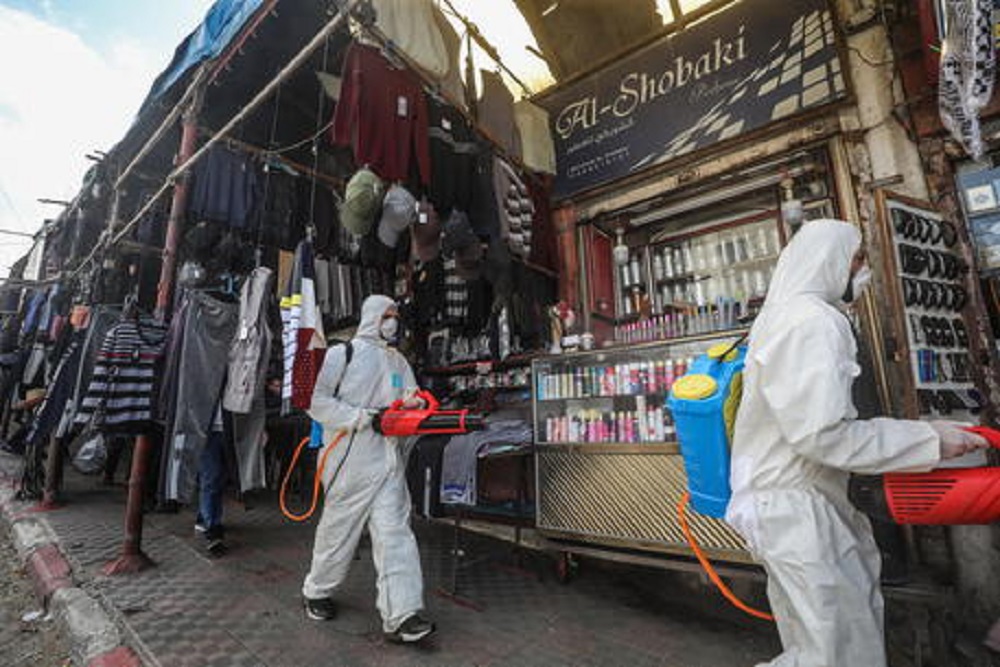 Quarantena a parole tanta, nella realtà ogni giorno di meno. Se è così, usciamo e buonanotte