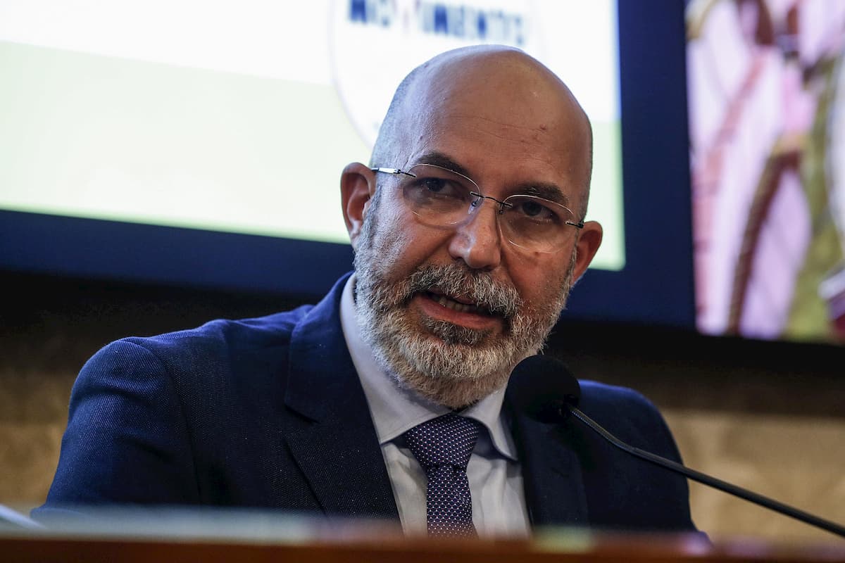 Coronavirus, Crimi: "I bimbi piccoli hanno più necessità di uscire rispetto ai 15enni"