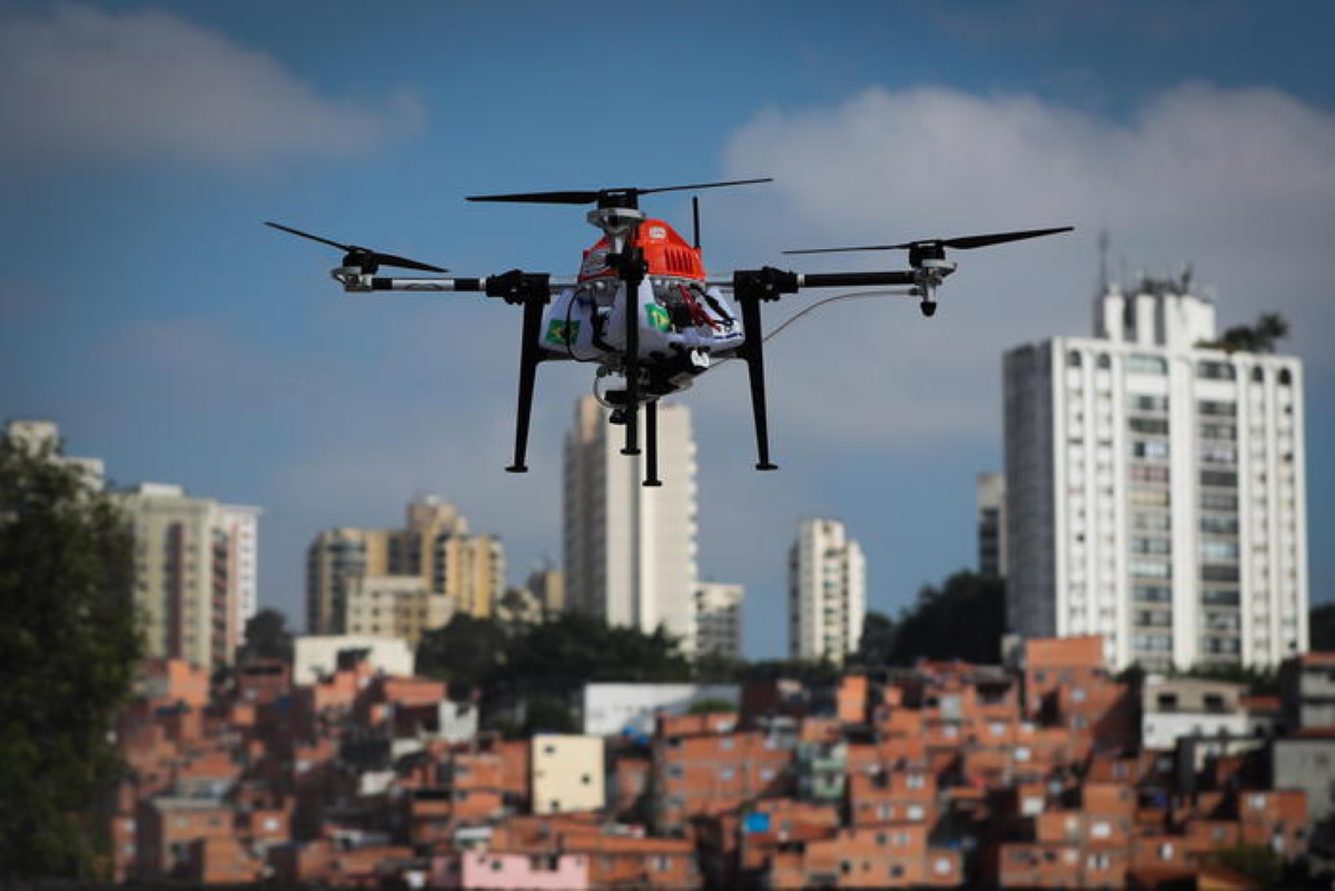 Drone in carcere di Secondigliano per portare telefoni: sequestrato