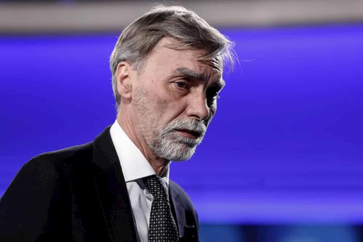 Graziano Delrio chi è, età, moglie, figli e vita privata del politico ospite di Oggi è un altro giorno