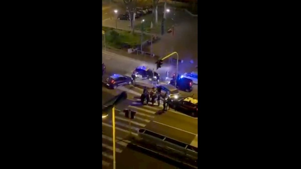 Sfugge ai controlli per il Coronavirus. Inseguimento tra Milano e Trezzano sul Naviglio, poi lo schianto VIDEO