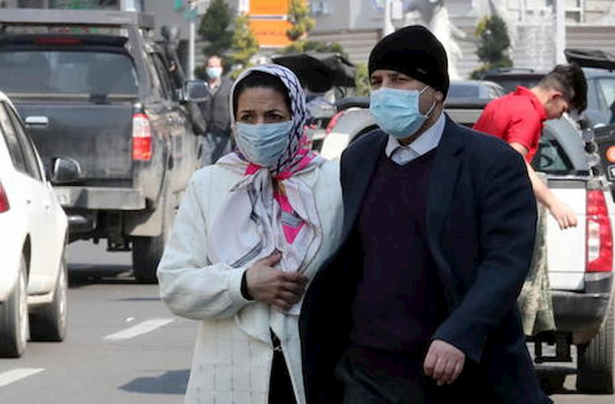 Iran, 729 persone morte per aver bevuto etanolo contro il coronavirus