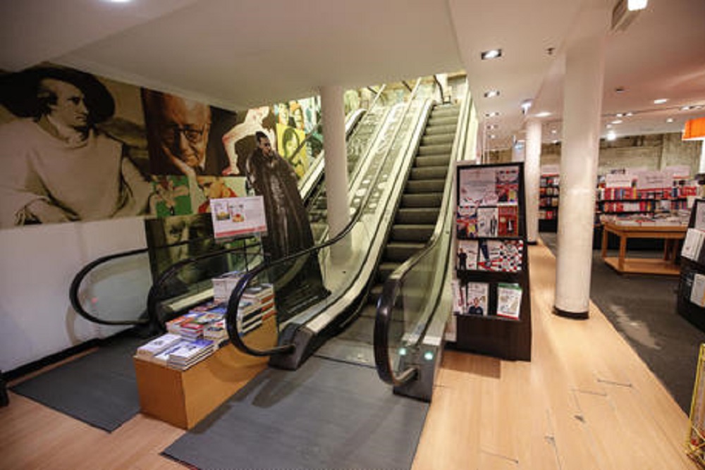 Lombardia e Piemonte tengono librerie chiuse e fanno leggi diverse da quelle nazionali