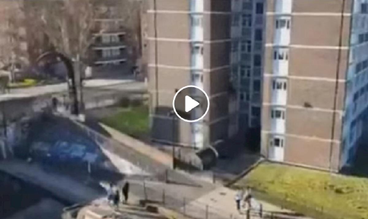 strade londra coronavirus gente