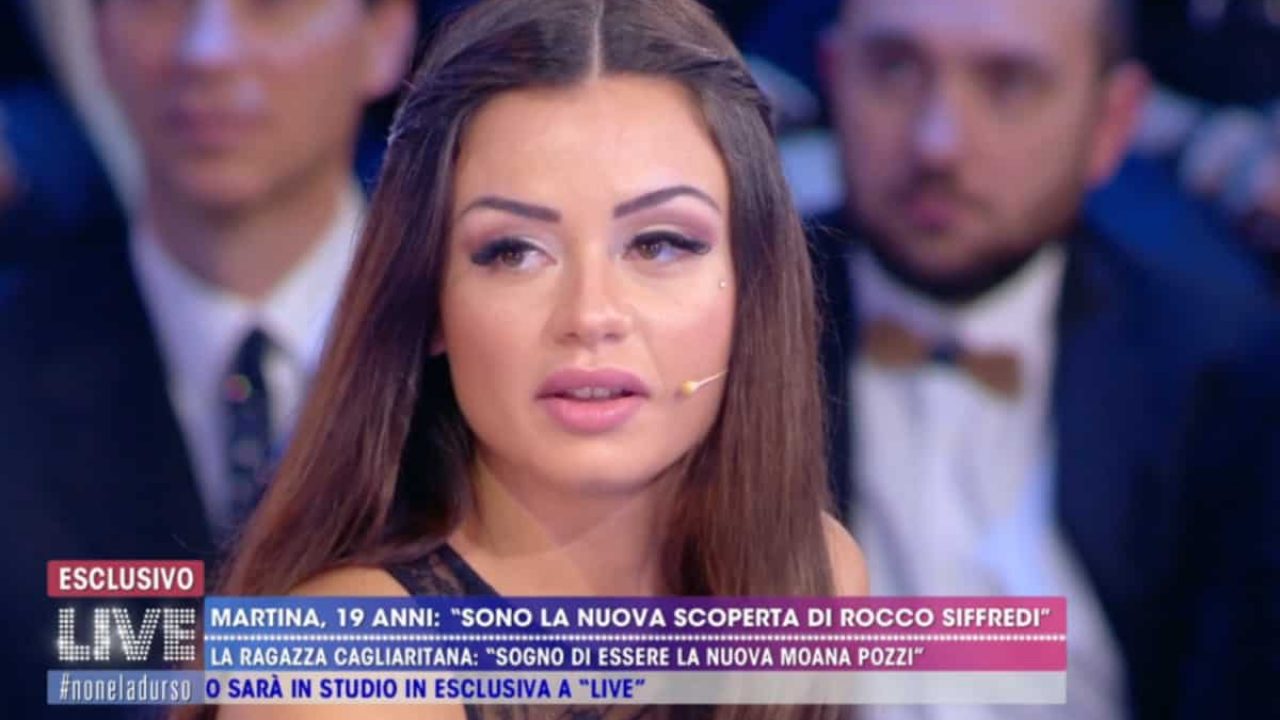 Martina Smeraldi, l'attrice a luci rosse racconta come passa il tempo in quarantena
