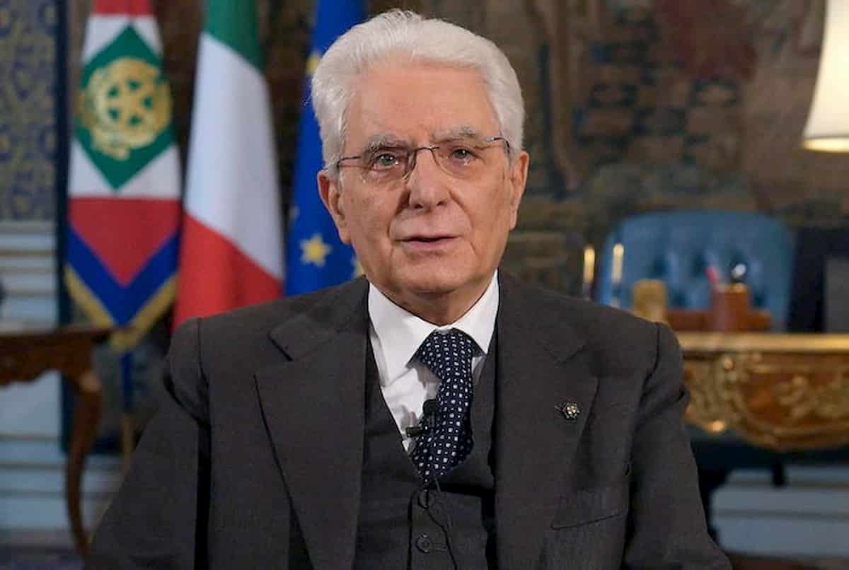 Coronavirus, appello a Sergio Mattarella: medaglia d'oro ai medici morti sul campo